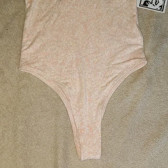 Obey Sweet Jane bodysuit 🌸 - Picture 5 of 8